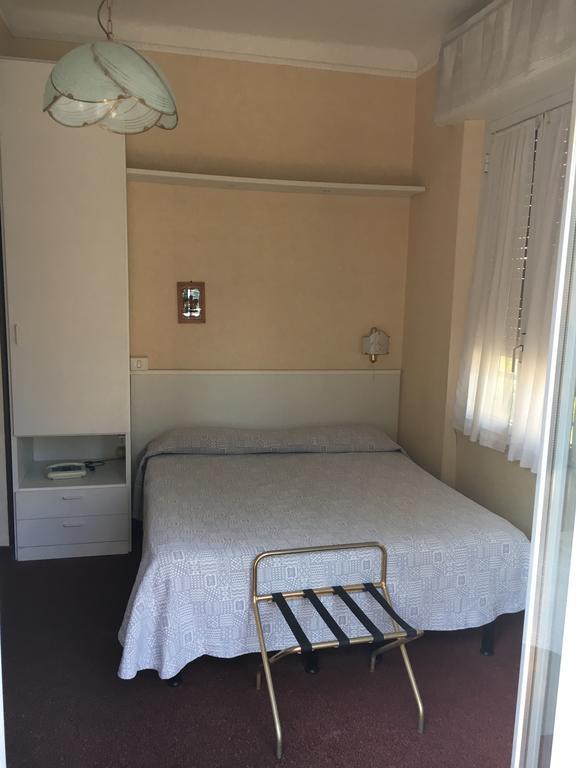 Hotel Acqua Marina ألبيسولا مارينا المظهر الخارجي الصورة